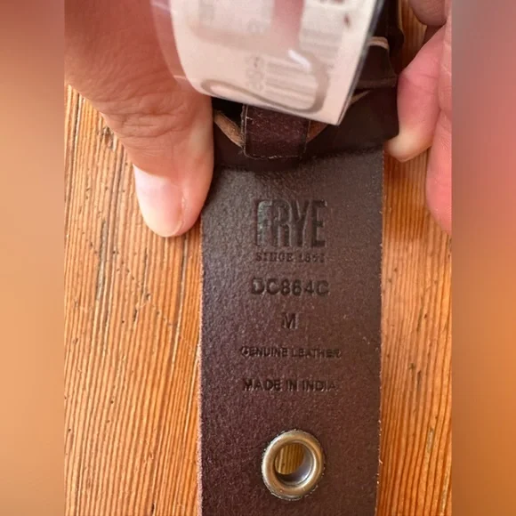 NWT FRYE Grommet Brown Leather Belt 
(Brown Leather and Metal) - Picture 6 of 15